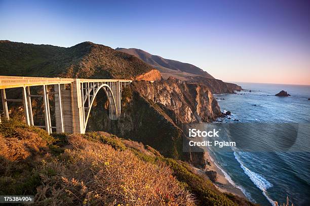 Bixby Bridge Big Sur California Stati Uniti - Fotografie stock e altre immagini di Big Sur - Big Sur, Bixby Bridge, Acqua