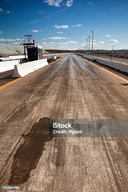 Photo libre de droit de Vide Course De Dragsters Strip banque d'images et plus d'images libres de droit de Course de dragsters - Course de dragsters, Commencement, Compétition