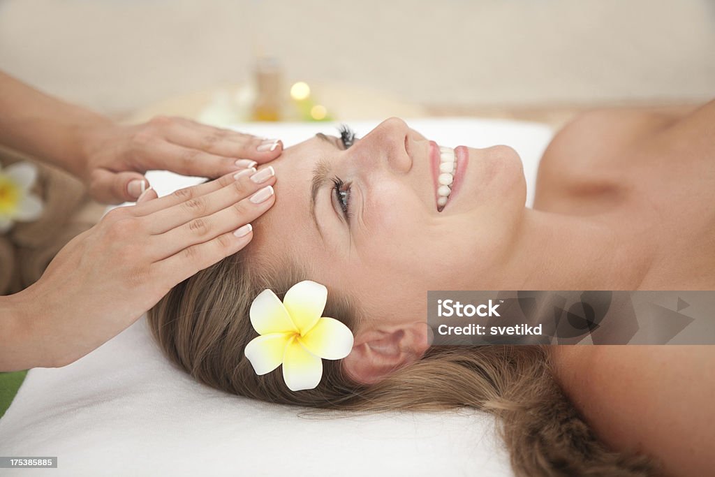 Schönheit und entspannen Sie sich mal - Lizenzfrei Alternative Behandlungsmethode Stock-Foto