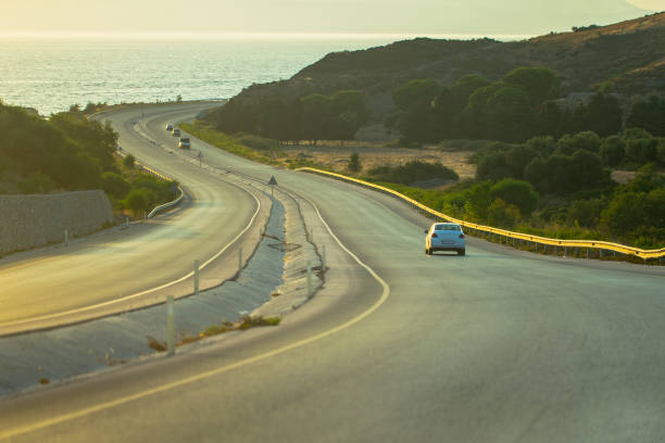 mehrspurige autobahn - driving industry land vehicle multiple lane highway stock-fotos und bilder