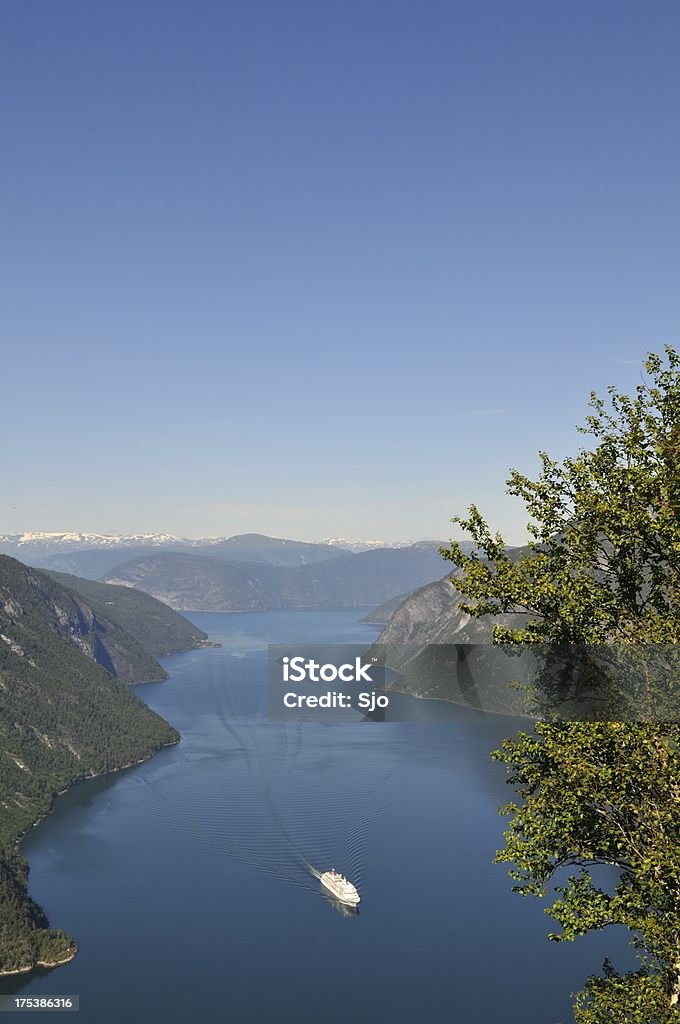 Aurlandsfjord widok - Zbiór zdjęć royalty-free (Aurland)