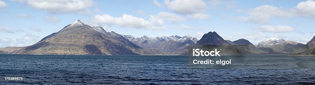 Cuillin montagnes et Loch Scavaig d'Elgol - Photo de Eau libre de droits