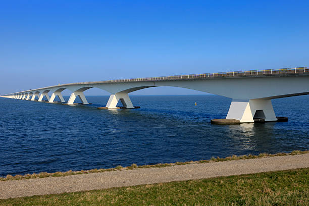 istock Zeeland bridge over the Oosterschelde river 175392134