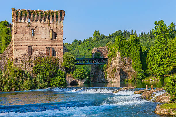istock Ponte Visconteo, Valeggio sul Mincio, Italy 175392990