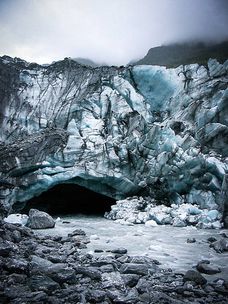 fox 빙하 뉴질랜드 - ice new zealand cave adventure 뉴스 사진 이미지