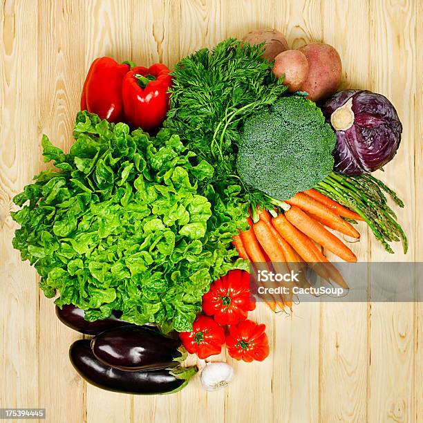 Verdure Fresche - Fotografie stock e altre immagini di Freschezza - Freschezza, Veduta dall'alto, Veduta in pianta