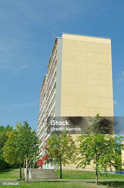 6170 Hochhausapartmentgebäudegera Deutschland Stockfoto und mehr Bilder von Außenaufnahme von Gebäuden - Außenaufnahme von Gebäuden, Bunt - Farbton, DDR