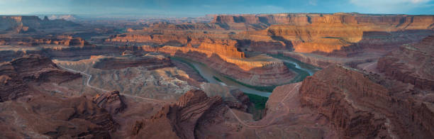 istock Deadhorse Point Sunrise Panorama 175397397