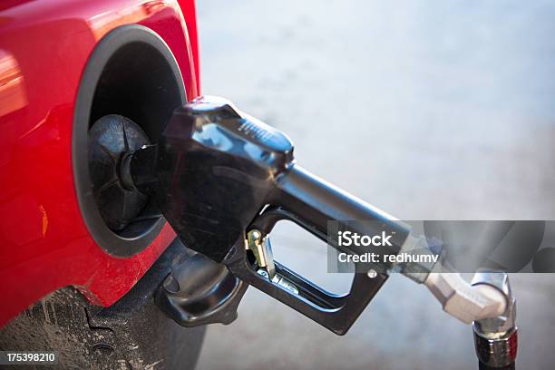 Fuel Pump Schlauch Griff Füllung Gas Tank Geländewagen Stockfoto und mehr Bilder von Auto