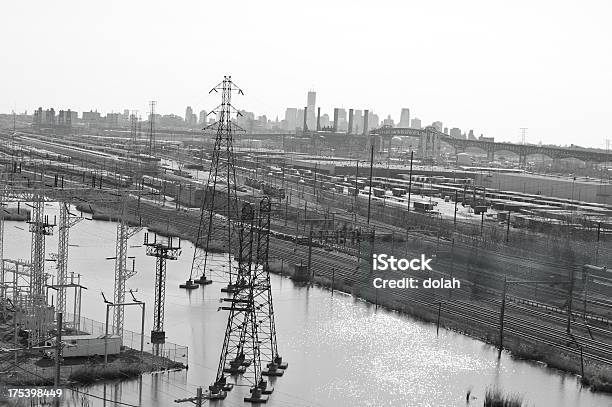 Photo libre de droit de Yard De Rail banque d'images et plus d'images libres de droit de Ciel couvert - Ciel couvert, Câble, Eau