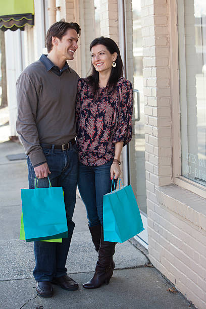 istock Couple Out Shopping 175398470