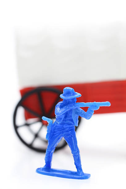 zabawka kowboj z karabin - color image cowboy plastic people zdjęcia i obrazy z banku zdjęć