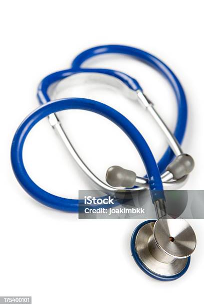 Stethoskop Isoliert Auf Weißem Hintergrund Stockfoto und mehr Bilder von Ausrüstung und Geräte - Ausrüstung und Geräte, Einzelner Gegenstand, Farbbild