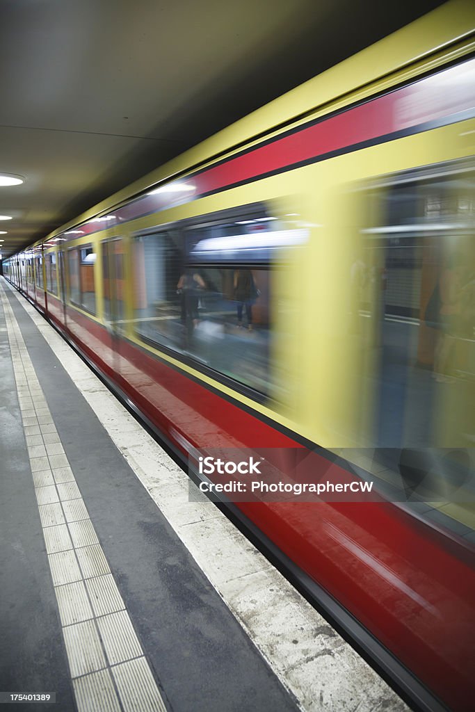 Berlino Treno della metropolitana - Foto stock royalty-free di Ambientazione interna