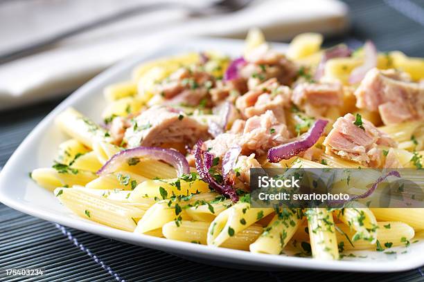 Pasta Mit Thunfisch Stockfoto und mehr Bilder von Thunfisch - Meeresfrüchte - Thunfisch - Meeresfrüchte, Nudeln, Penne-Nudel