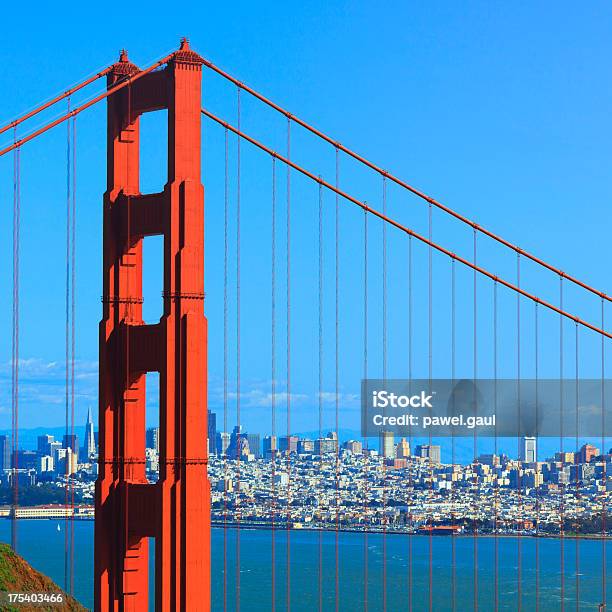 Golden Gate Bridge In San Francisco Skyline Im Hintergrund Stockfoto und mehr Bilder von Golden Gate Bridge