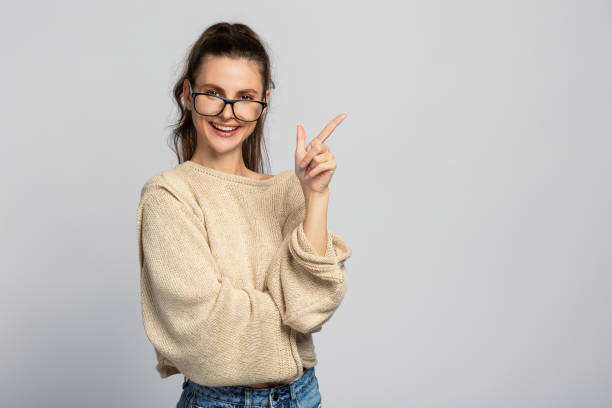 istock Pretty woman advertising 1754046562