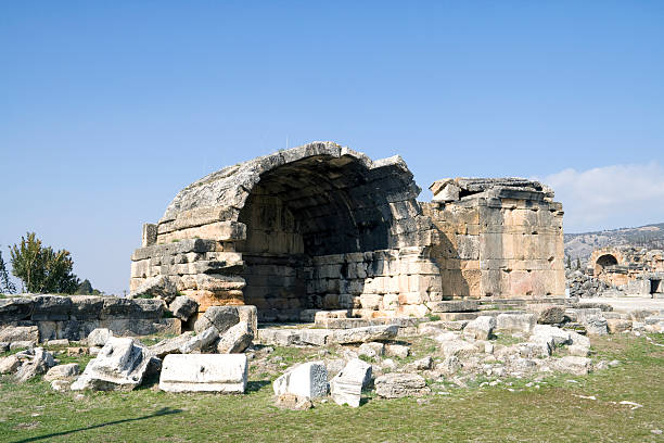 istock Hierapolis, Pamukkale, Denizli/TURKEY 175406098