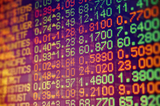 schermo elettronico di dati di numeri - stock market data finance chart home finances foto e immagini stock
