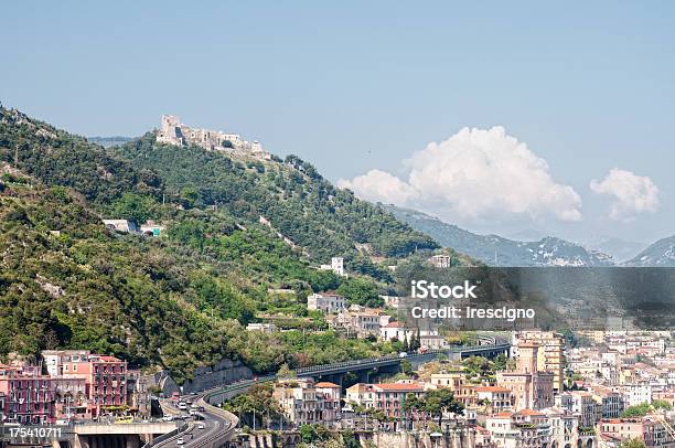 Salerno Italia - Fotografie stock e altre immagini di Ambientazione esterna - Ambientazione esterna, Architettura, Campania