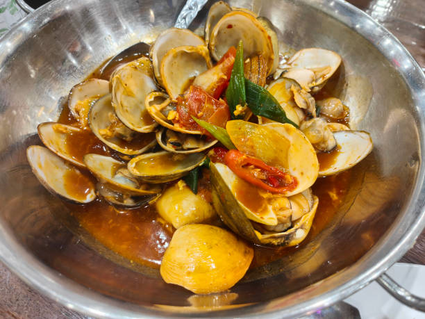 istock Chinese stir fry clam with soy sauce 1754127377
