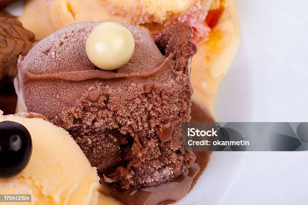 Foto de Gelado e mais fotos de stock de Batido - Batido, Biscoito Cracker, Branco