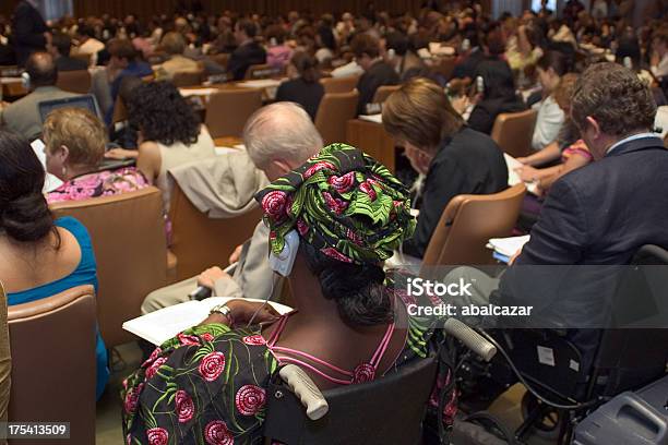 Diversidade - Fotografias de stock e mais imagens de Prédio das Nações Unidas - Prédio das Nações Unidas, Reunião, Centro de Conferência