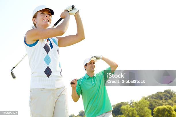 Ciò Che Un Buon Tiro - Fotografie stock e altre immagini di Golf - Golf, Coppia di età matura, Donne
