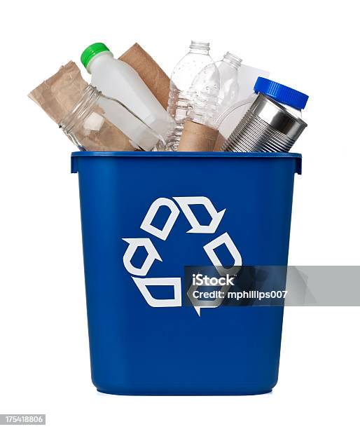 Recycling Stockfoto und mehr Bilder von Recyclingbehälter - Recyclingbehälter, Recycling, Weißer Hintergrund