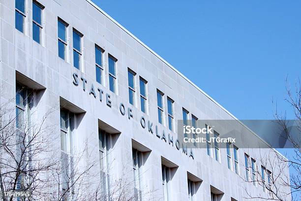 Okhahoma Edificio Del Gobierno Estatal Foto de stock y más banco de imágenes de Aire libre - Aire libre, Alto - Descripción física, Arquitectura exterior