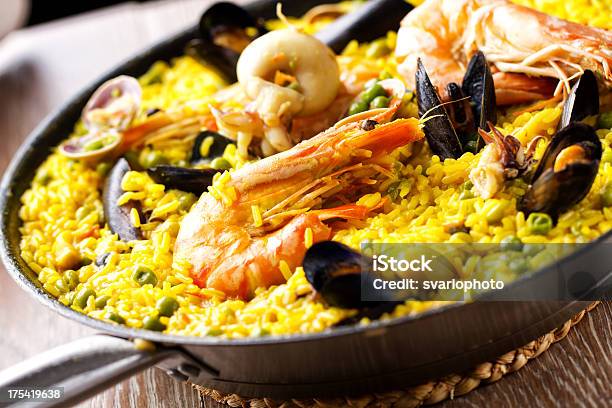 Paella Stockfoto und mehr Bilder von Paella - Paella, Fische und Meeresfrüchte, Reis - Grundnahrungsmittel