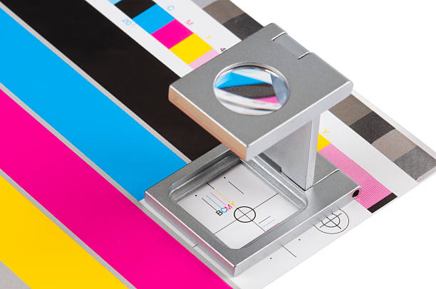 farbe-leitfaden - loupe quality control magnification glass stock-fotos und bilder