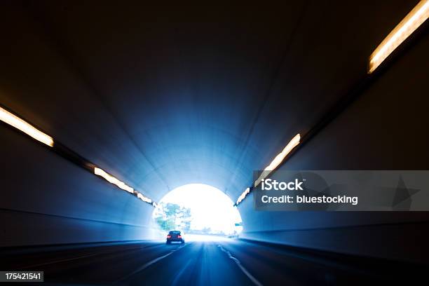 Туннель Vision — стоковые фотографии и другие картинки Абстрактный - Абстрактный, Автомобиль, Водить