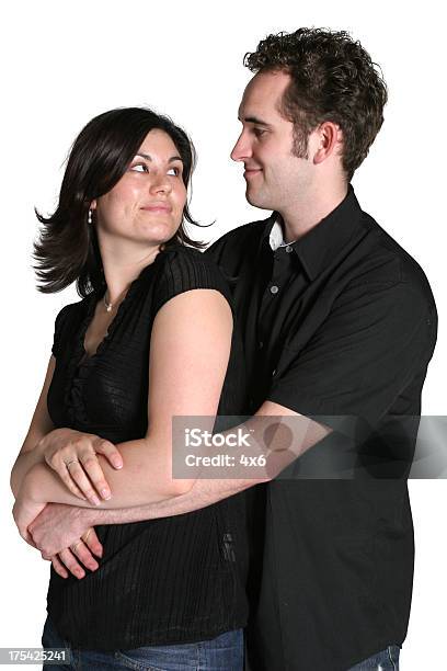 Foto de Um Casal Feliz Juntos e mais fotos de stock de Abraçar - Abraçar, Adulto, Amizade