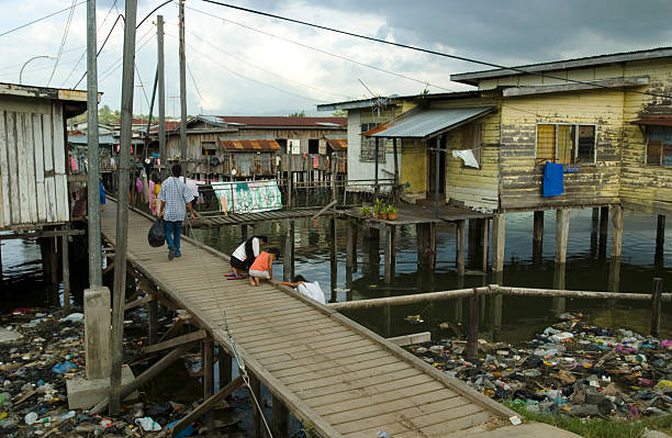 istock Sea Gypsies Homes in Borneo 175425250