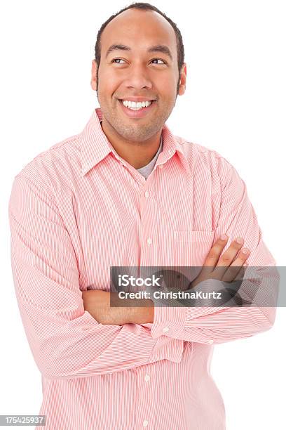 Foto de Mixed Race Homem Casual Com Braços Cruzados e mais fotos de stock de Fundo Branco - Fundo Branco, Afro-americano, Homem de negócios