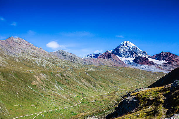 istock Panoramic view of Italian Alps 175426022