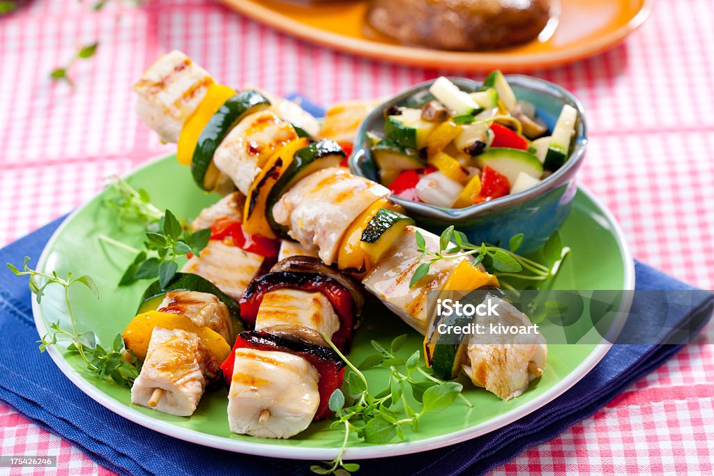 Brochetas de pollo a la parrilla - Foto de stock de Ajo libre de derechos