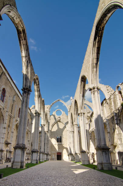 Lisbonne et ruines du couvent du Carmo - Photo