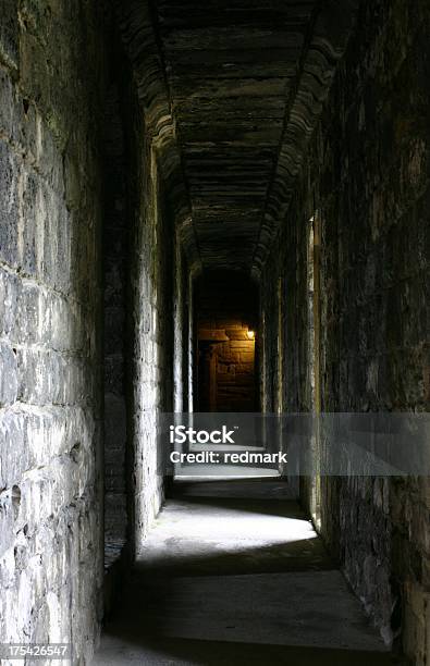 Periodo Medievale Corridoio Il Dungeon - Fotografie stock e altre immagini di Castello - Castello, Corridoio - Caratteristica di una costruzione, Ingresso