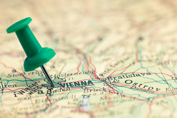 istock Thumbtack on Vienna City 175426988