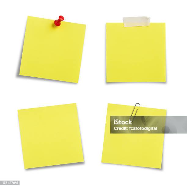 Notas Adhesivas Con Trazado De Recorte Foto de stock y más banco de imágenes de Nota adhesiva - Nota adhesiva, Sujetapapeles, Fondo blanco