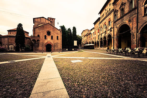 piazza santo stefano di bologna, italia - bologna italy medieval palace foto e immagini stock