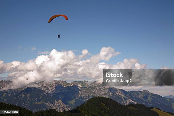 Parapente A Los Alpes Foto de stock y más banco de imágenes de Aire libre - Aire libre, Alemania, Alpes Europeos