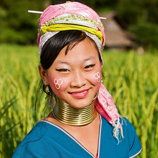 Portrait of woman from Long Neck Karen Tribe "Portrait of a long-neck woman Padaung (Karen) tribe, Mae Hong Son Province in Northern Thailand." padaung tribe stock pictures, royalty-free photos & images