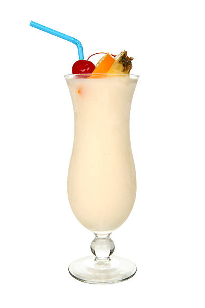 cocktails em branco: pina colada. - cocktail drinking straw ice glass imagens e fotografias de stock