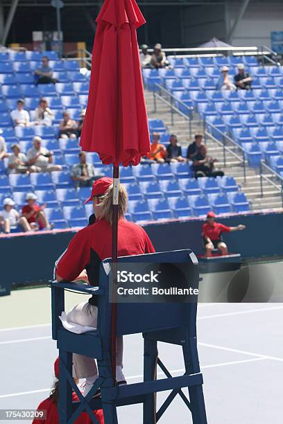 Foto de Árbitro De Tênis e mais fotos de stock de Tênis - Esporte de Raquete - Tênis - Esporte de Raquete, Árbitro, Estádio