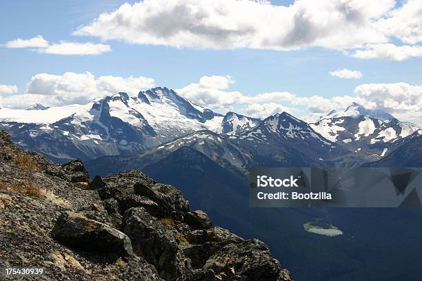 Formazione Rocciosa Whistler Paesaggio - Fotografie stock e altre immagini di Catena di montagne - Catena di montagne, Columbia Britannica, Composizione orizzontale