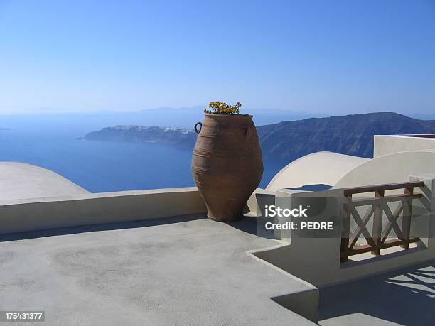 Cartolina Da Santorini - Fotografie stock e altre immagini di Ambientazione esterna - Ambientazione esterna, Anfora, Argilla