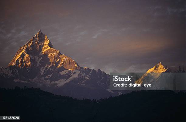 Bergmachhapuchhre Stockfoto und mehr Bilder von Annapurna-Schutzgebietprojekt - Annapurna-Schutzgebietprojekt, Asien, Begehren